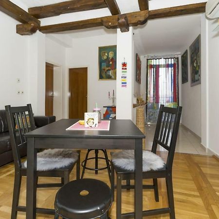 Little Place Near Sea Apartman Apartment Jesenice  Bagian luar foto