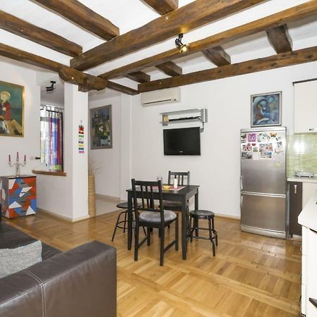 Little Place Near Sea Apartman Apartment Jesenice  Bagian luar foto