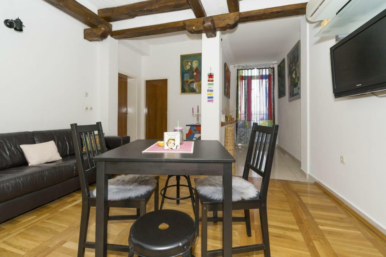 Little Place Near Sea Apartman Apartment Jesenice  Bagian luar foto