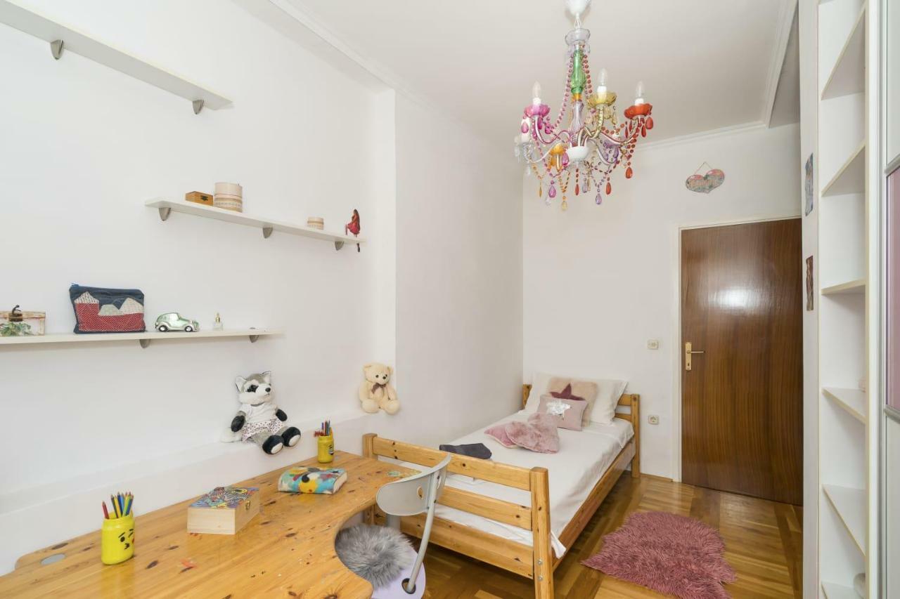 Little Place Near Sea Apartman Apartment Jesenice  Bagian luar foto